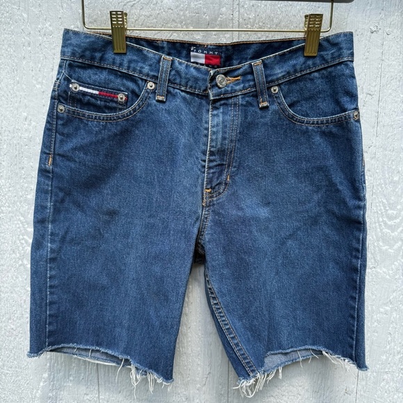 Vintage 90s Women’s Tommy Hilfiger Jeans Denim Slim Shorts Medium Wash Jorts 7 - Picture 1 of 7